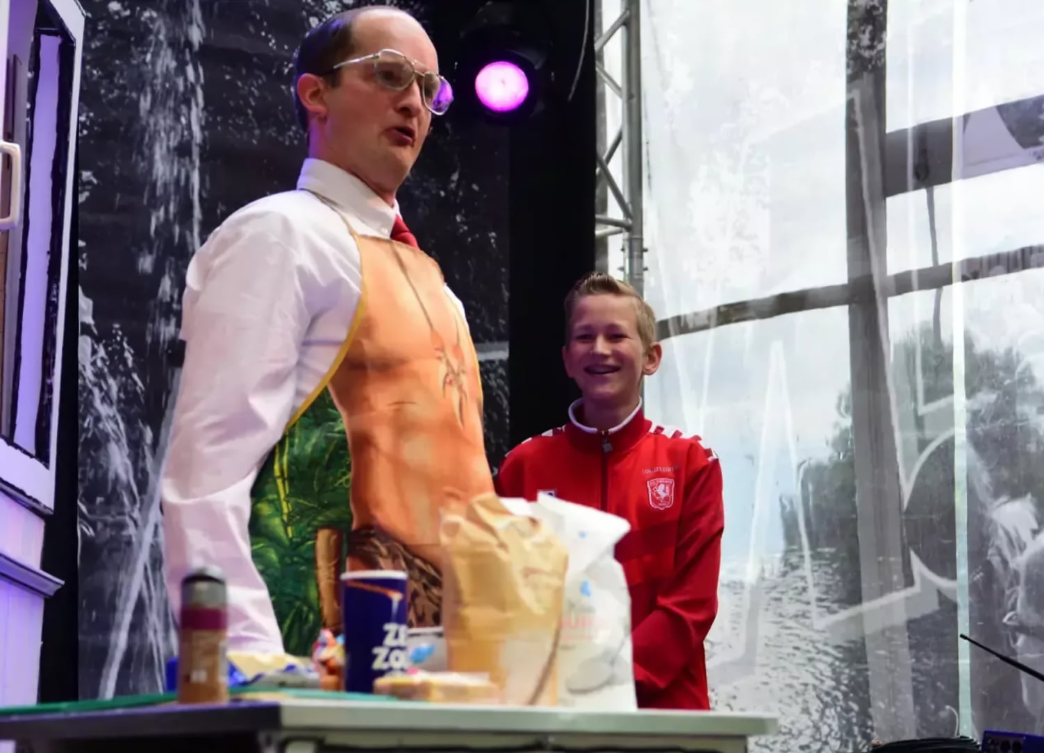 meneer B. bakt een taart